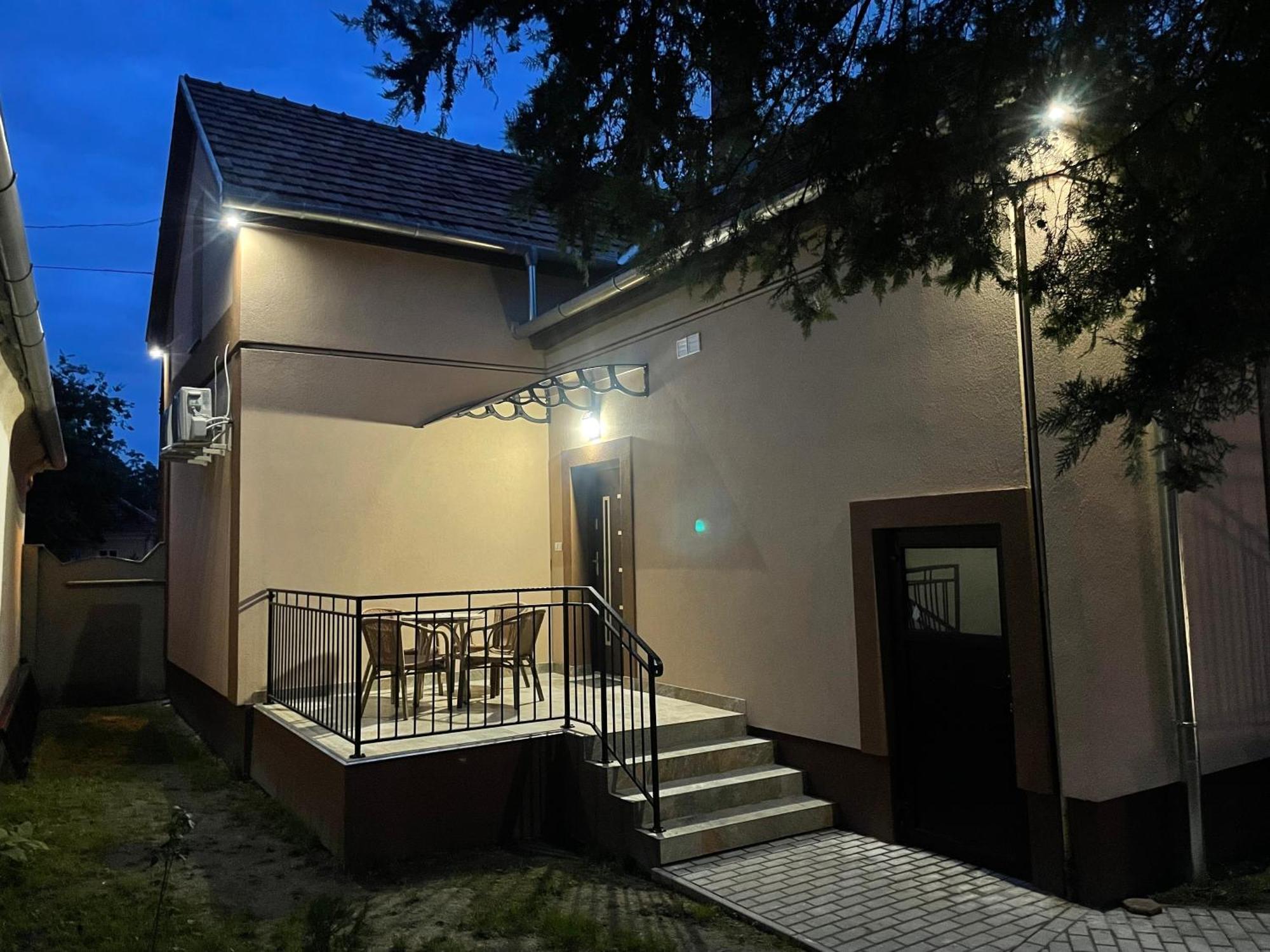Kovacs Apartmanhaz คิชคุนฮาลาส ห้อง รูปภาพ